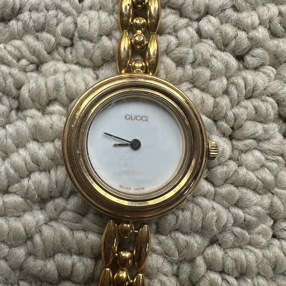 Gucci Gold Timepiece with White Face - Picture 1 of 4